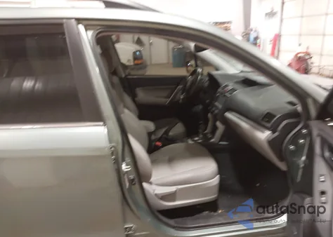 2015 Subaru Forester 2.5I Limited z USA, uszkodzony, nr VIN JF2SJARC4FH553206